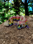 Bild in Galerie-Betrachter laden, 🌈 Lumiflix – Der magische Flexi-Drache mit Leuchteffekt! 🐉✨
