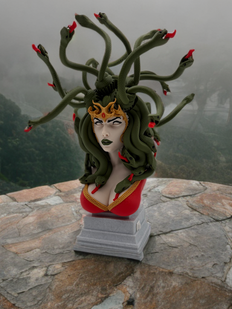 Einzigartige 3D-gedruckte Medusa-Skulptur mit beweglichen Schlangen