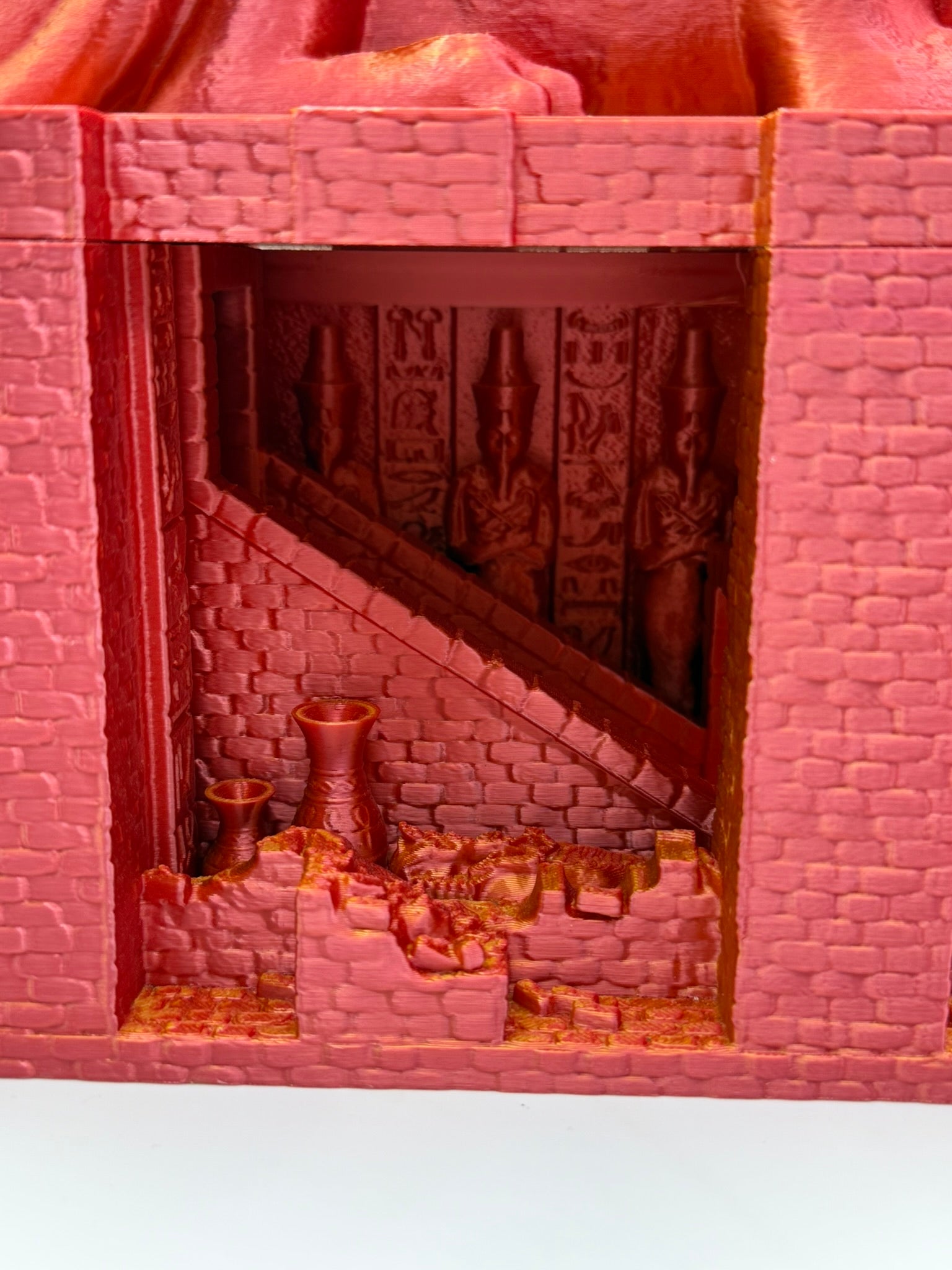 The Pyramid Dice Tower“ – Geheimnisse der Wüste, geformt für dein Spiel