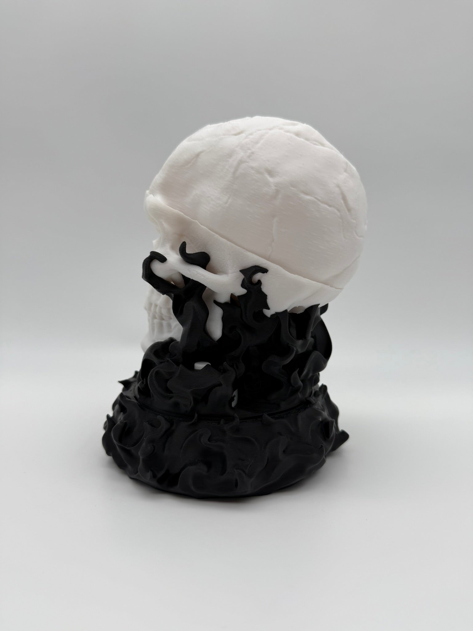 The Weeping Curse Skull Totenkopf Der weinende Fluch