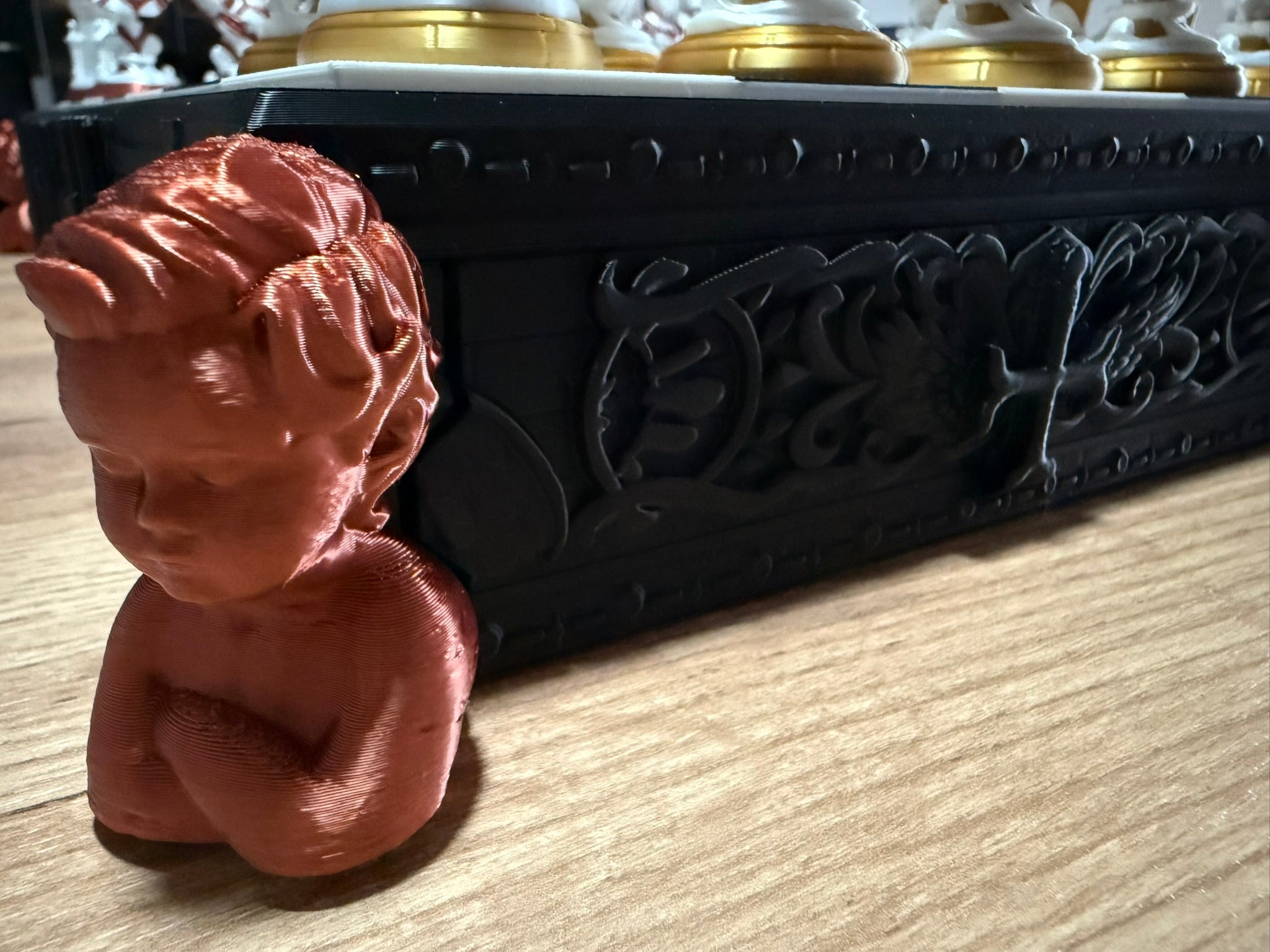 Angelic Chess Board – Einzigartiges 3D-Druck Kunstwerk